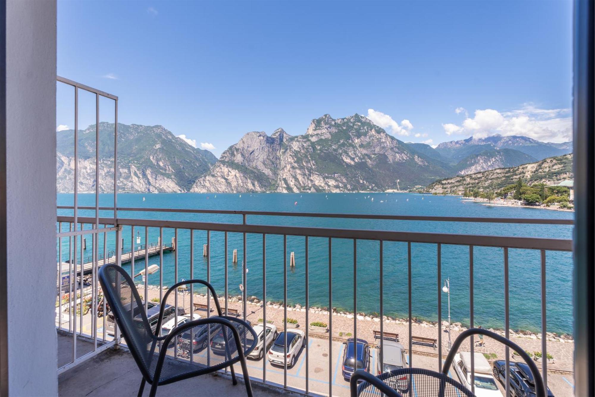 Lake Hotel Ifigenia Torbole Sul Garda Bagian luar foto