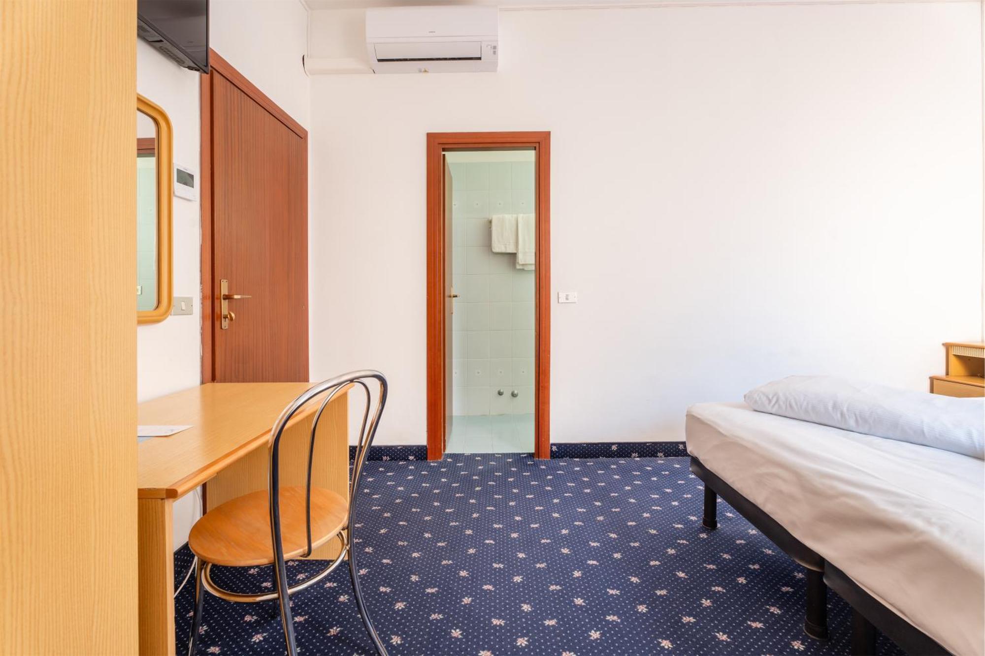Lake Hotel Ifigenia Torbole Sul Garda Bagian luar foto