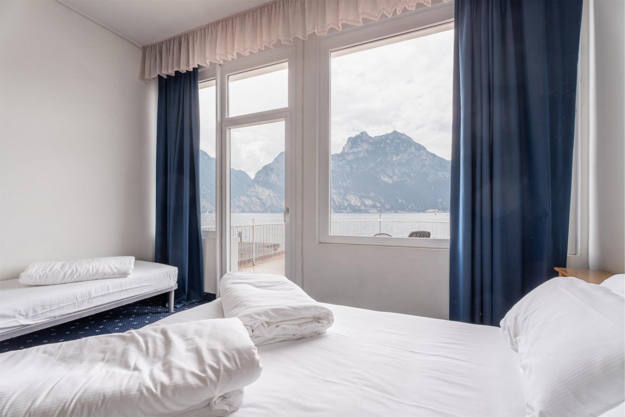 Lake Hotel Ifigenia Torbole Sul Garda Bagian luar foto