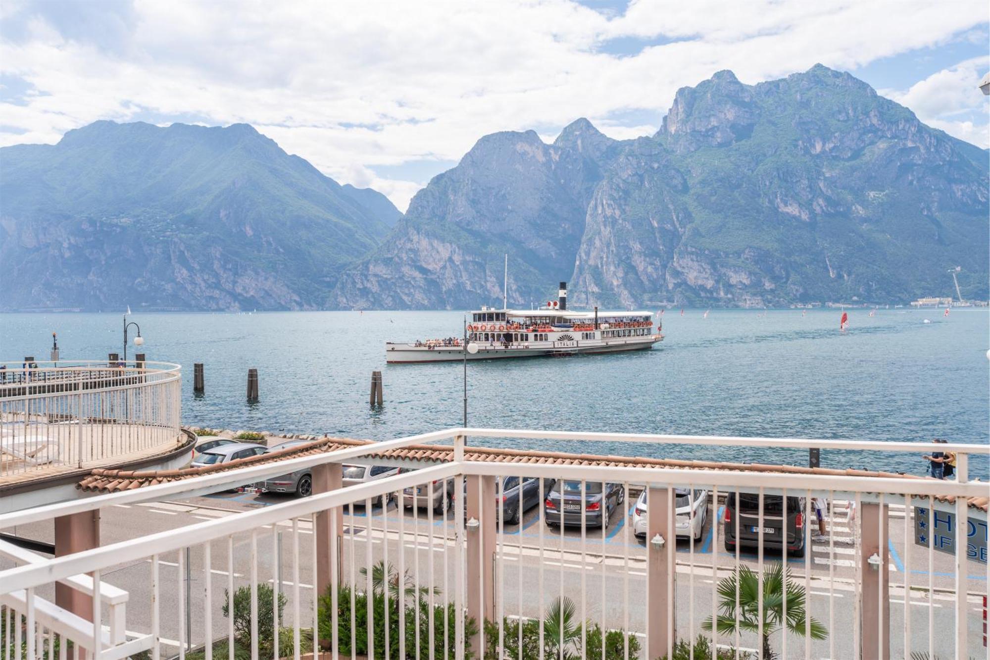 Lake Hotel Ifigenia Torbole Sul Garda Bagian luar foto