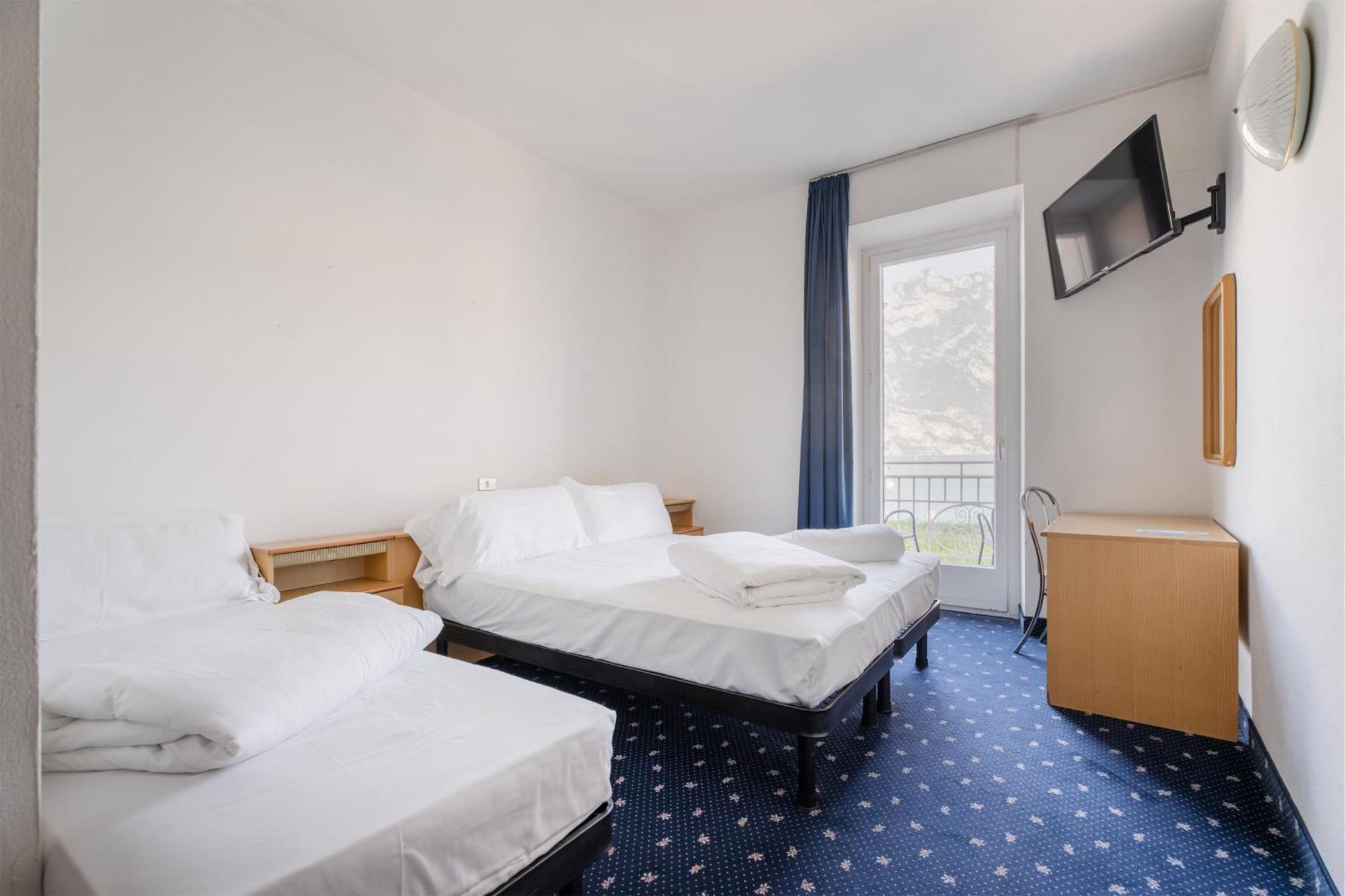 Lake Hotel Ifigenia Torbole Sul Garda Bagian luar foto