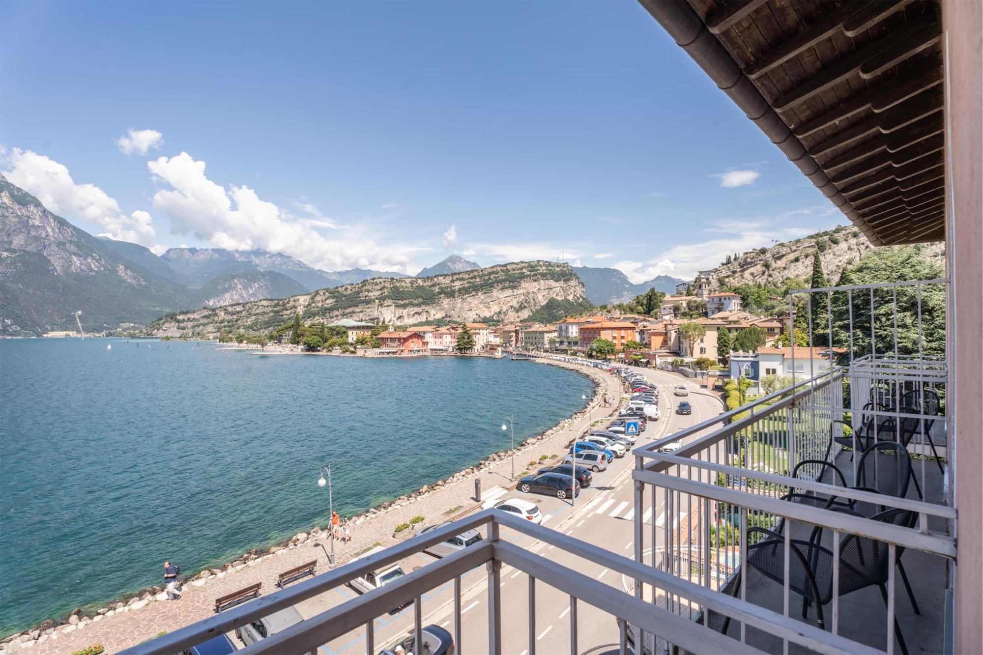 Lake Hotel Ifigenia Torbole Sul Garda Bagian luar foto