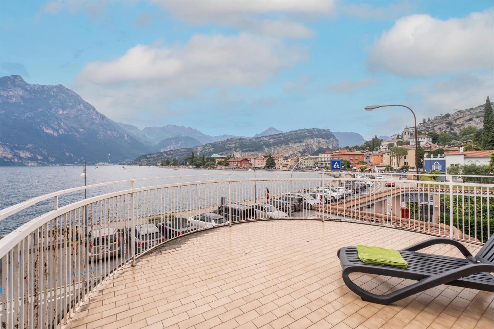 Lake Hotel Ifigenia Torbole Sul Garda Bagian luar foto