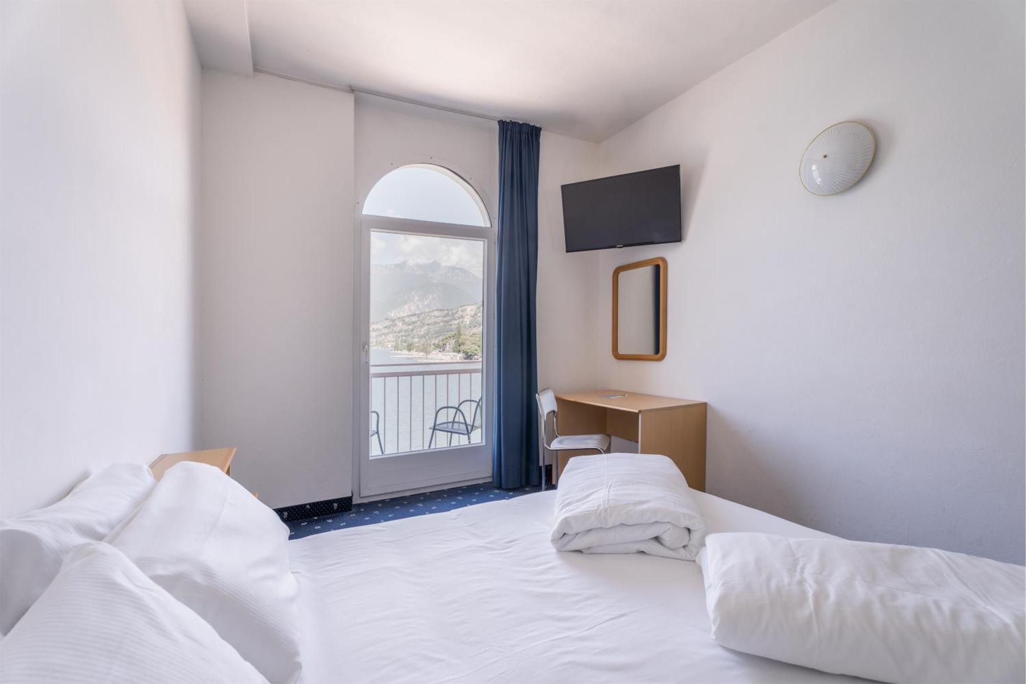 Lake Hotel Ifigenia Torbole Sul Garda Bagian luar foto