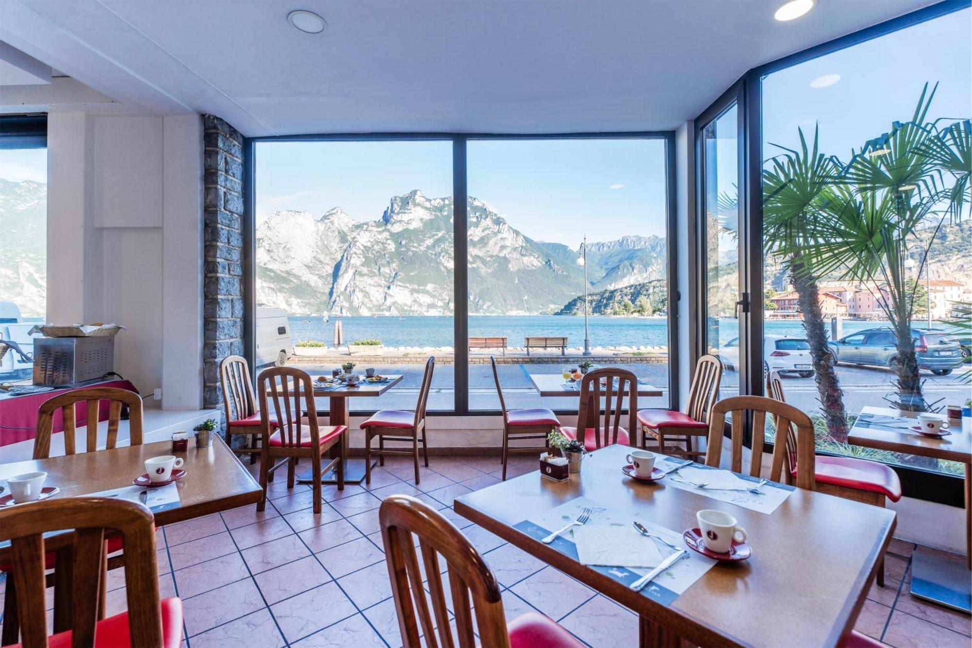 Lake Hotel Ifigenia Torbole Sul Garda Bagian luar foto